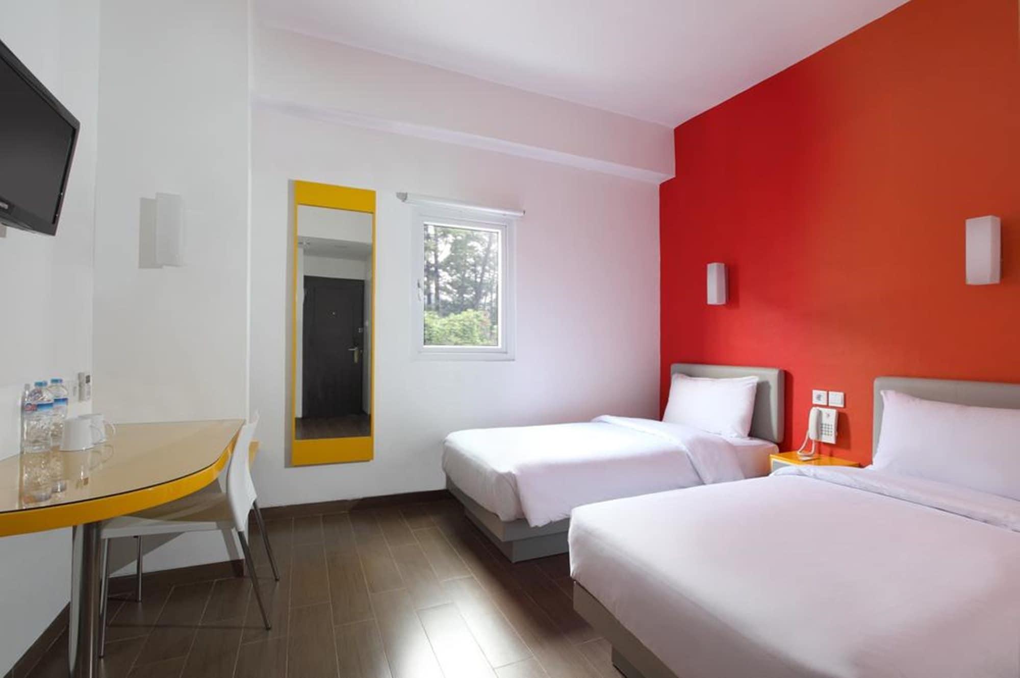 Amaris Hotel Cihampelas Bandung Buitenkant foto